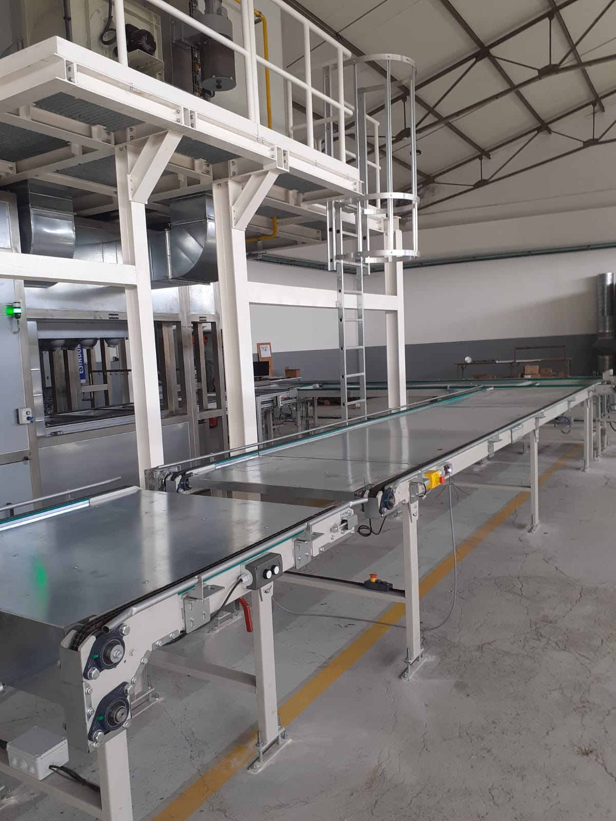 LINEA DE PINTADO ROBOTIZADA